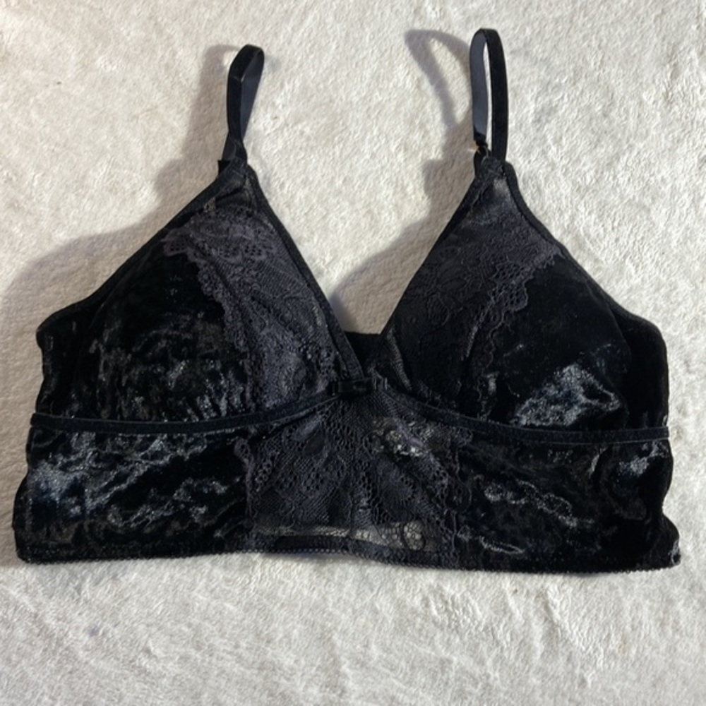 Sophie B. Woman’s Black Velour Bralette